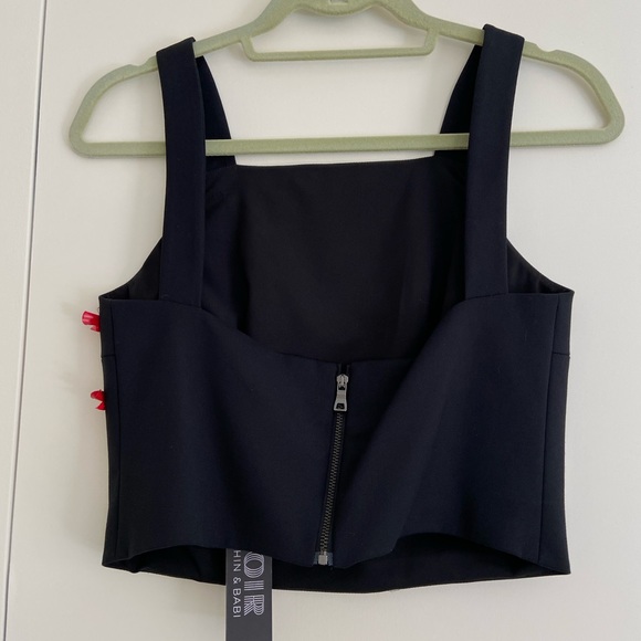 NWT Gorgeous black and red crop top - Picture 4 of 7